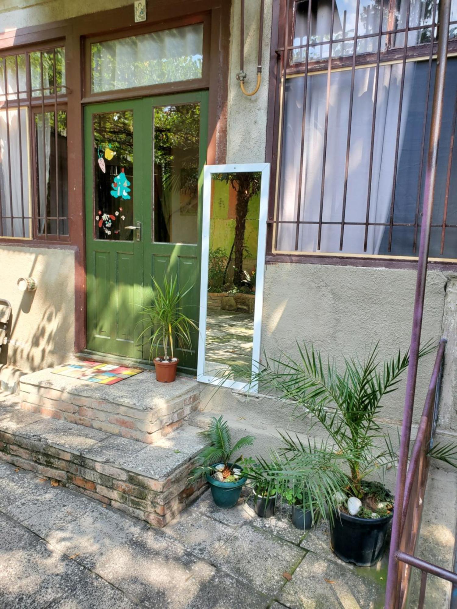 Apartmán Уиут Ниниа Сад Tbilisi Exteriér fotografie