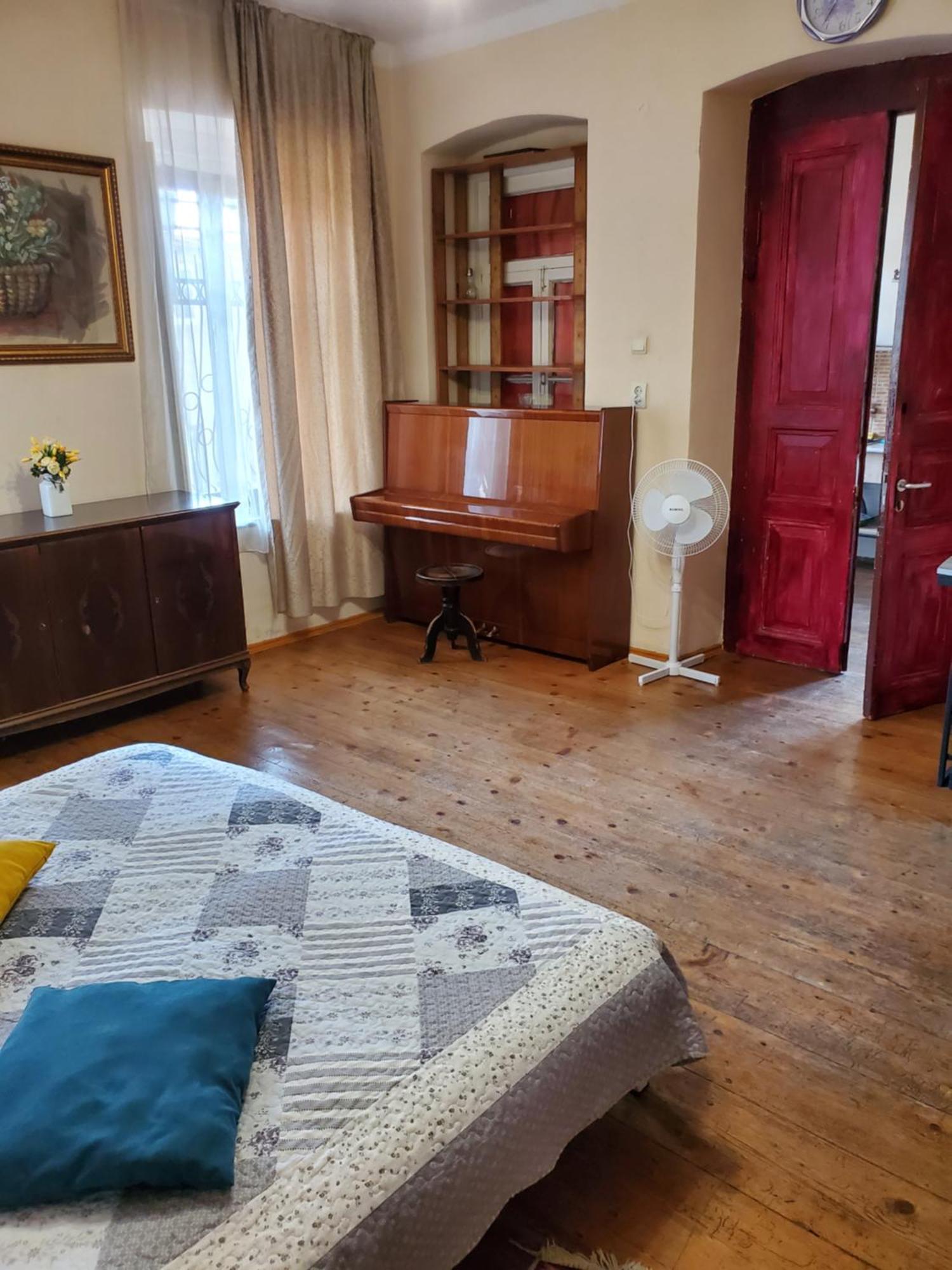 Apartmán Уиут Ниниа Сад Tbilisi Exteriér fotografie